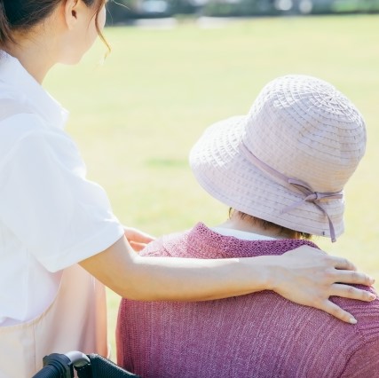 認知症ケア指導管理士はどんな資格?受験しやすい理由やメリットとは
