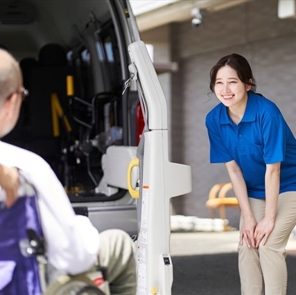 介護職の転職を考える!ベストな時期やスケジュール感をお届け