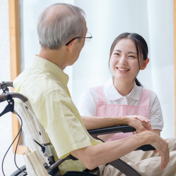 軽費老人ホームとは?サービス内容や費用面についても紹介